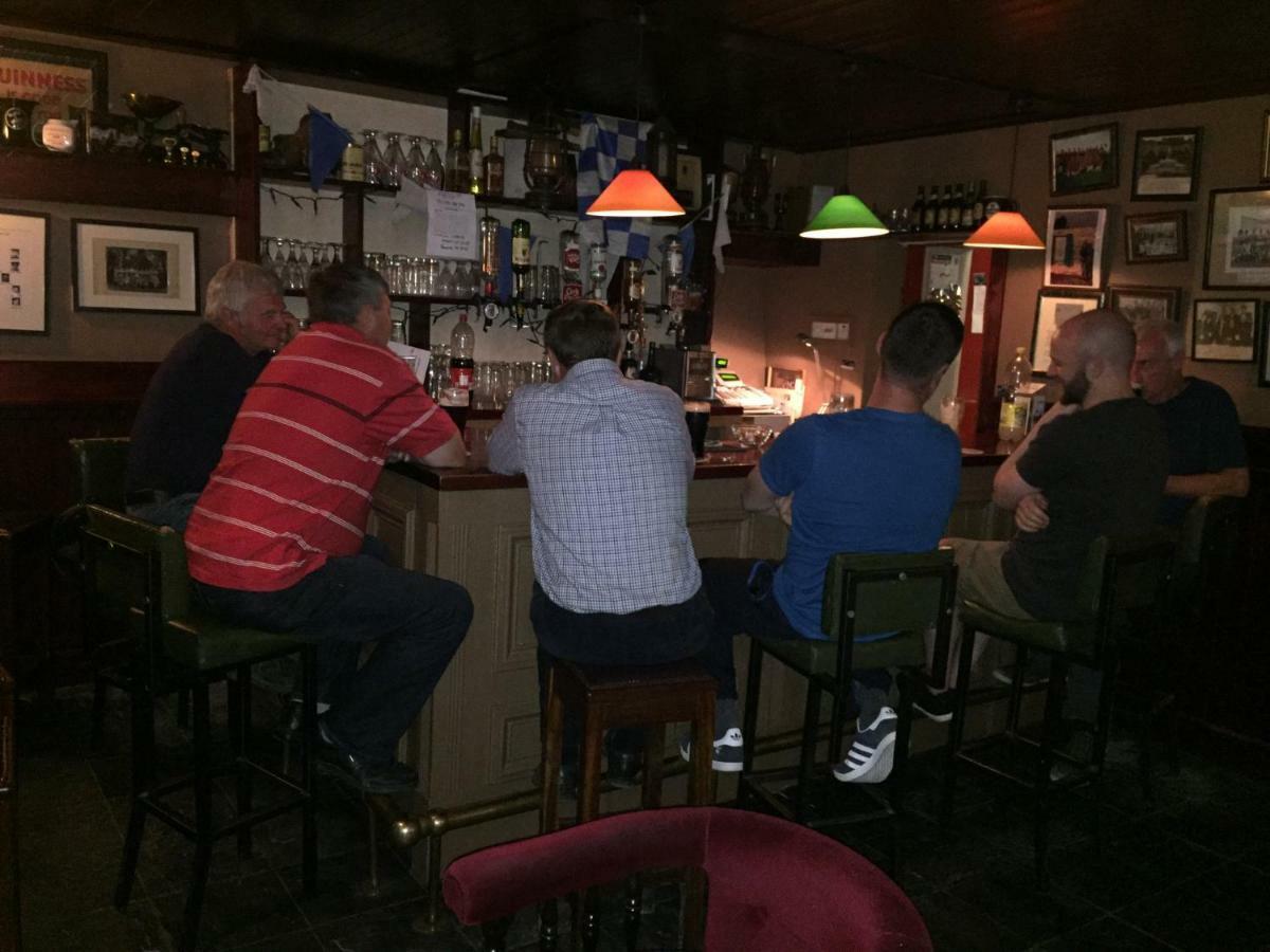 Carey'S Bar & Farmhouse Kilkenny Border Oldleighlin ภายนอก รูปภาพ